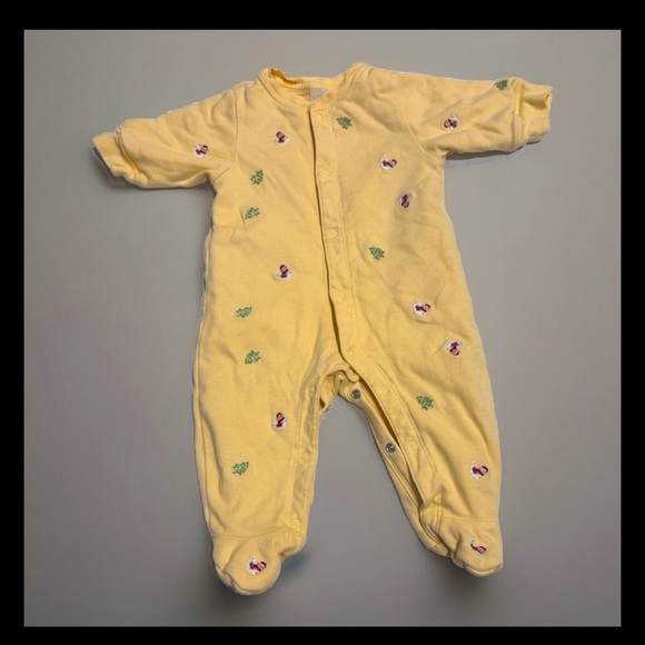 Baby GAP Newborn 0-3 Yellow FOOTED HOLIDAY LAYERED ONE PIECE Seals Trees - Picture 1 of 9